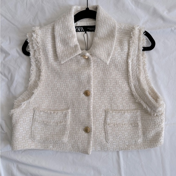 ZARA Textured Vest - Picture 6 of 10